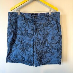 Men’s Banana Republic Aiden Shorts sized 36 blue and black tropical shirt